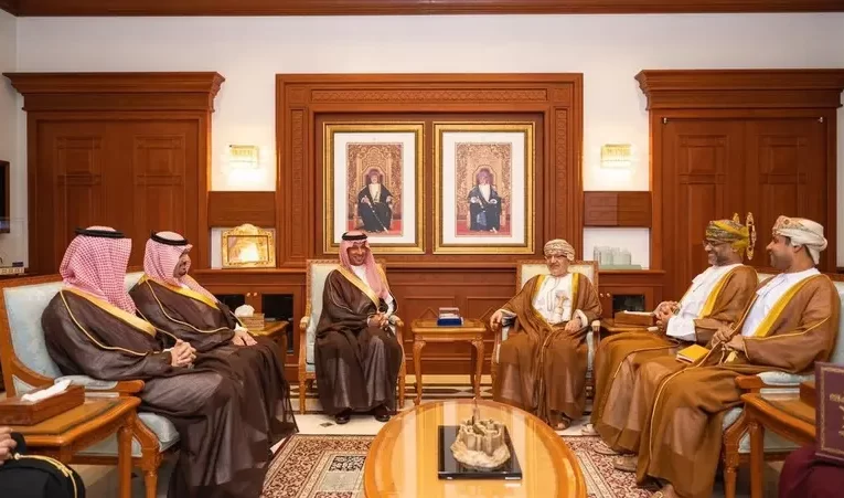 السعودية وعمان تتفقان على إطلاق تأشيرة سياحية موحدة