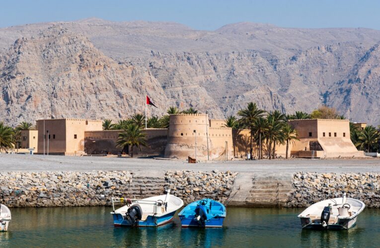 سلطنة عُمان وجهة سياحية تعد زائريها بقضاء إجازة لا تنتسى