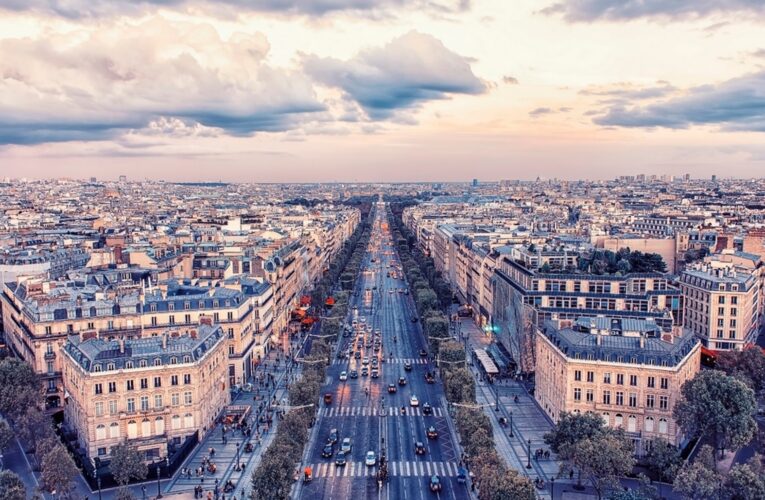دليلك السياحي لقضاء يومين في باريس بين المعالم الأشهر
